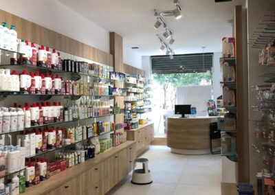REFORMA FARMACIA Y MOBILIARIO - OHAA ESTUDIO